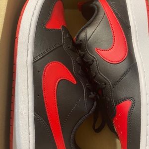 Nike Court Borough Low 2